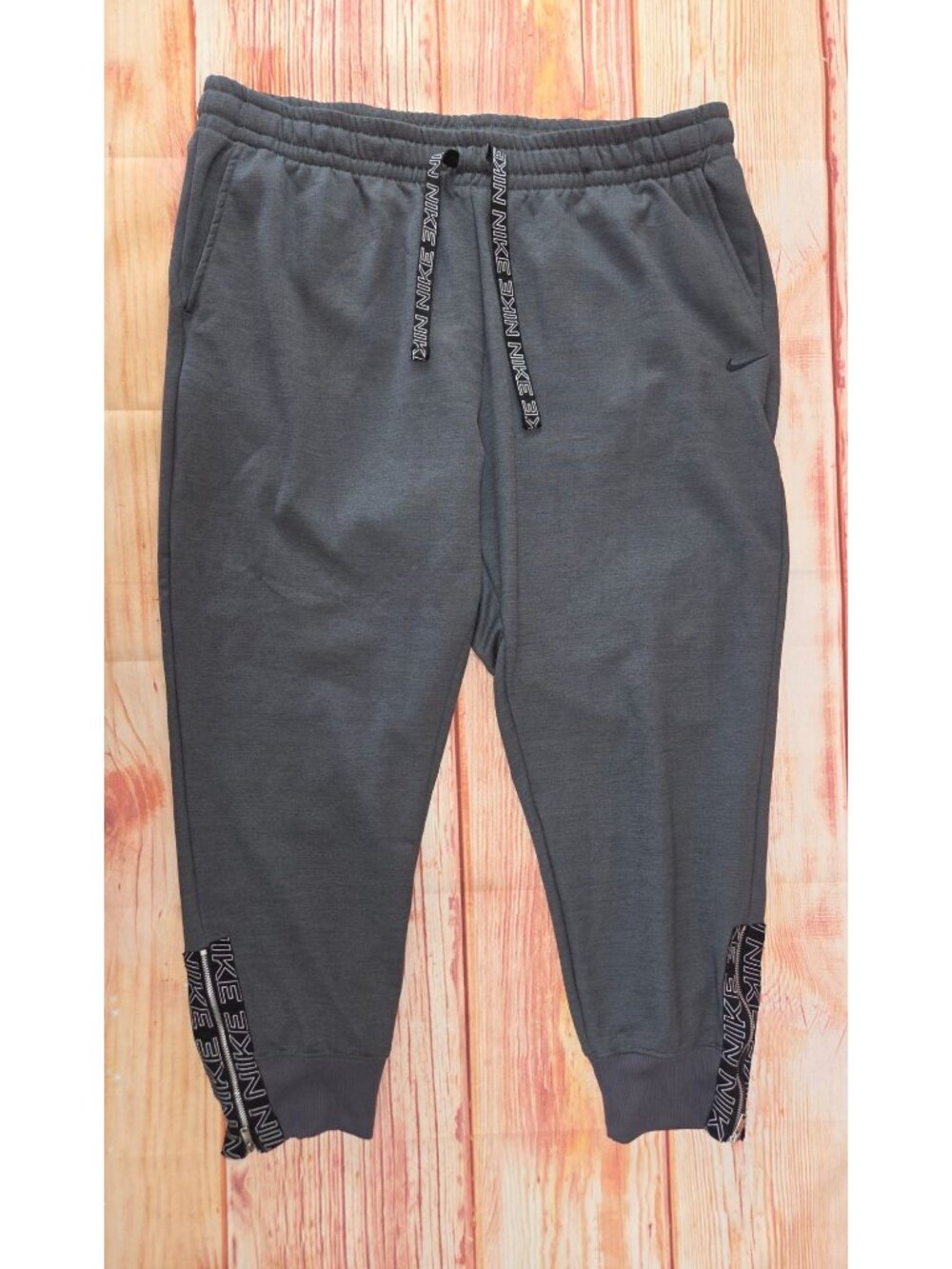 Nike Therma-Fit Womens Gray Jogger Pants 1X